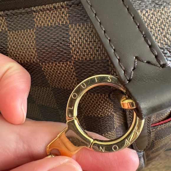 CONSIGNED Louis Vuitton Bag charm - Picture 3 of 4